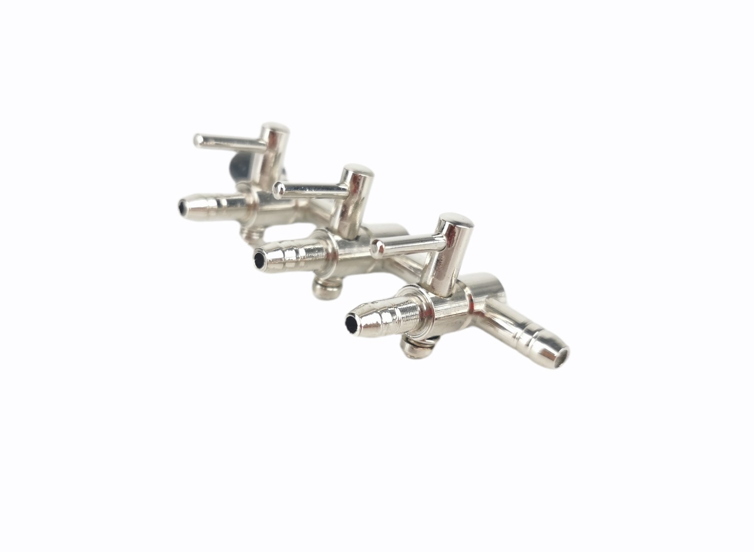 Llave para acuario de metal 2 entradas y 3 salidas